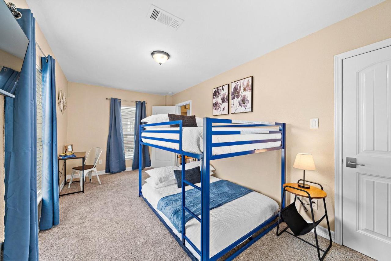 Nr Med Center, Dt, Midtown Game Room Sleep 16 Houston Bagian luar foto